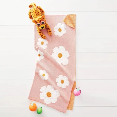 48"x58" Knit Kids' Throw Daisy Pink - Pillowfort™ 6 48"x58" Knit Kids' Throw Daisy Pink - Pillowfort™ - Image 4