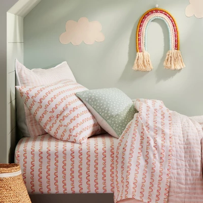 Rainbow Scallop Cotton Kids' Sheet Set - Pillowfort™ 3 Rainbow Scallop Cotton Kids' Sheet Set - Pillowfort™