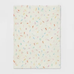 Cupcake Kids' Rug - Pillowfort™ -Pillowfort GUEST 542498ed e39d 4f7b aba5 30db4b74be1d