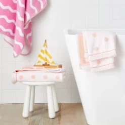 Dot Kids’ Towel Pink With SILVADUR™ Antimicrobial Technology - Pillowfort™