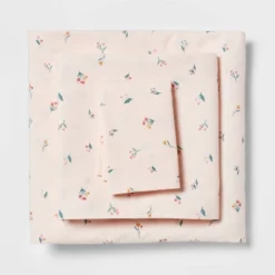 In The Garden Kids' Bedding Set With Sheets - Pillowfort™ -Pillowfort GUEST df4a80be c6d3 4f45 9143 2919fe73e663