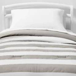Toddler Rugby Striped Cotton Kids' Comforter - Pillowfort™ -Pillowfort GUEST dfd37474 3199 4e89 bf8f 0a344386789b